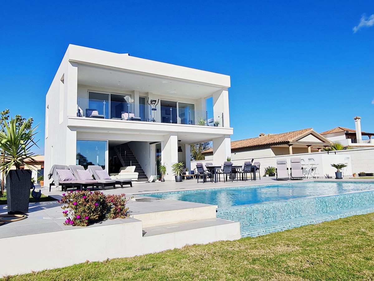Andaluz Homes