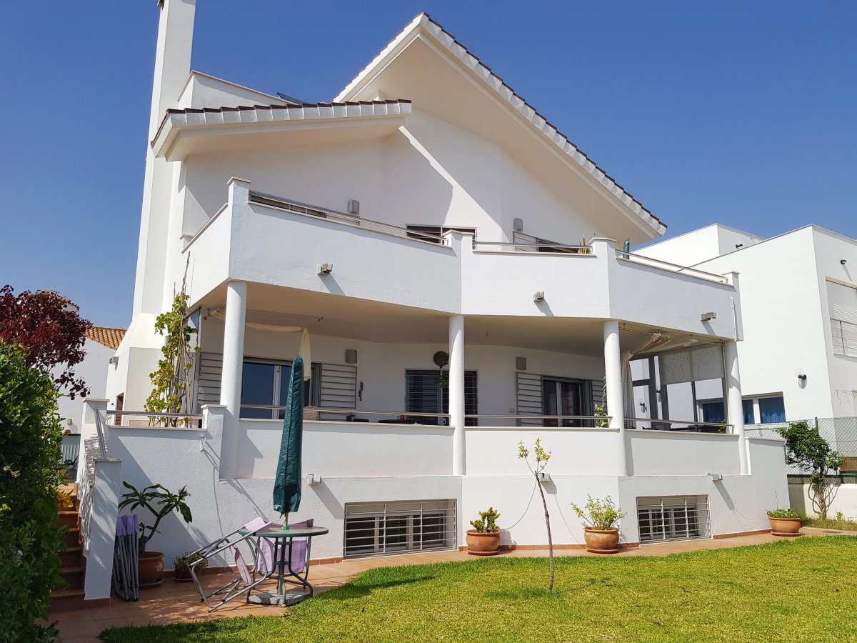 Andaluz Homes