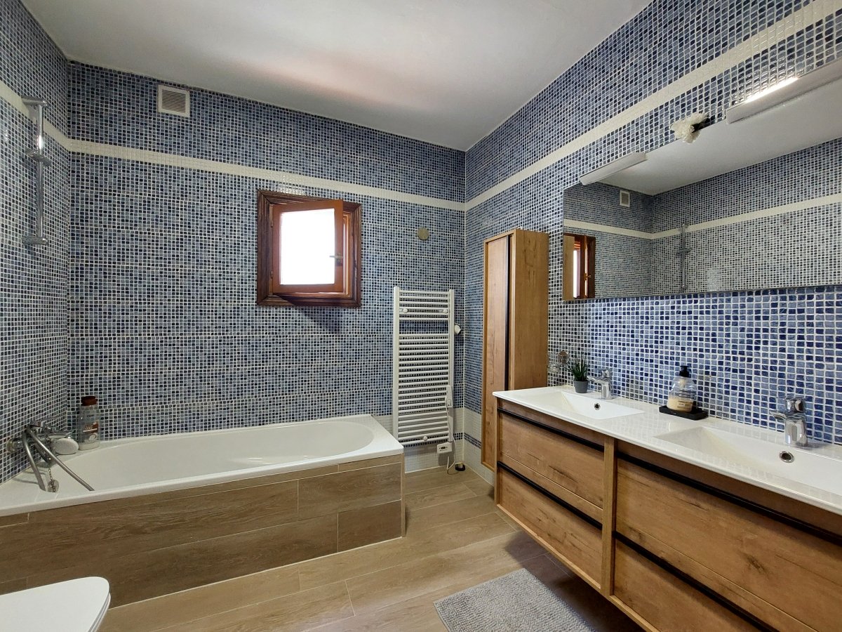 Andaluz Homes