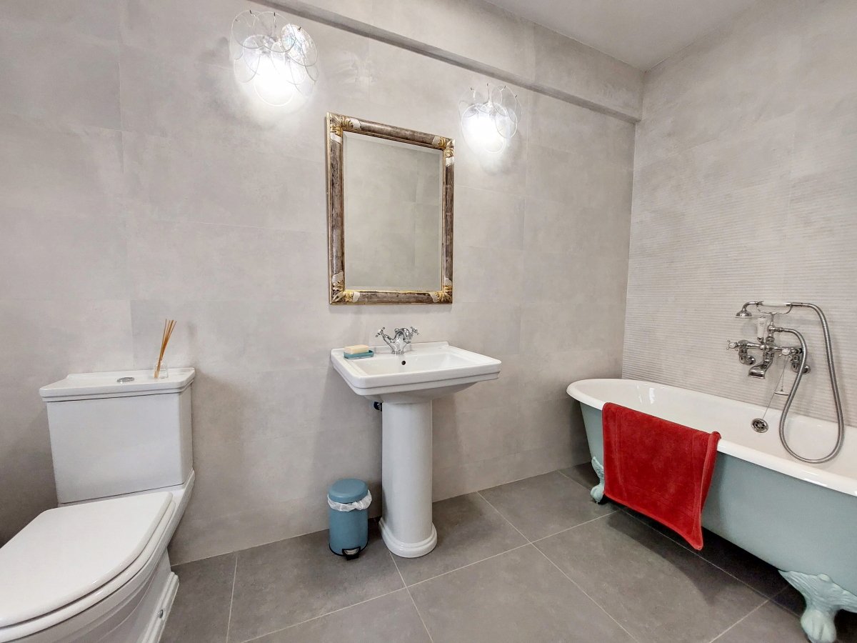 Andaluz Homes