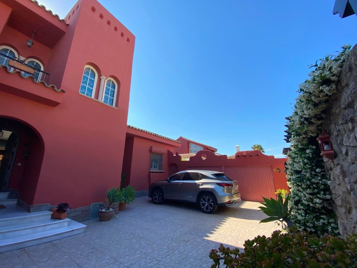 Andaluz Homes