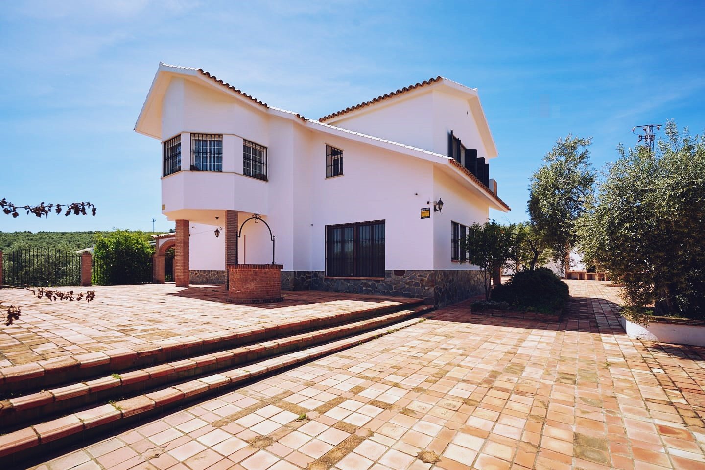 Andaluz Homes