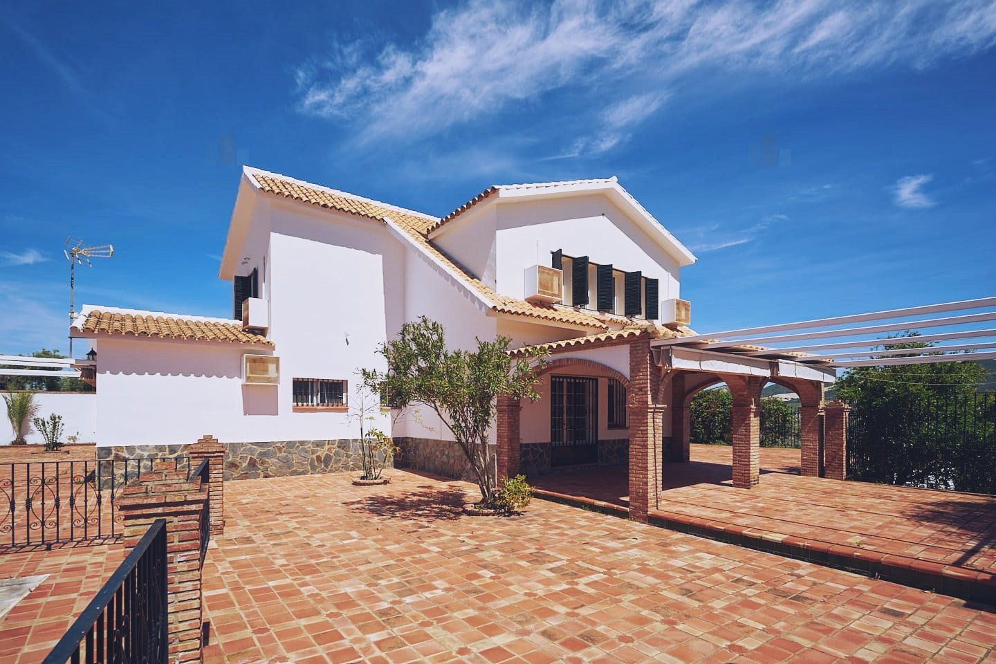 Andaluz Homes