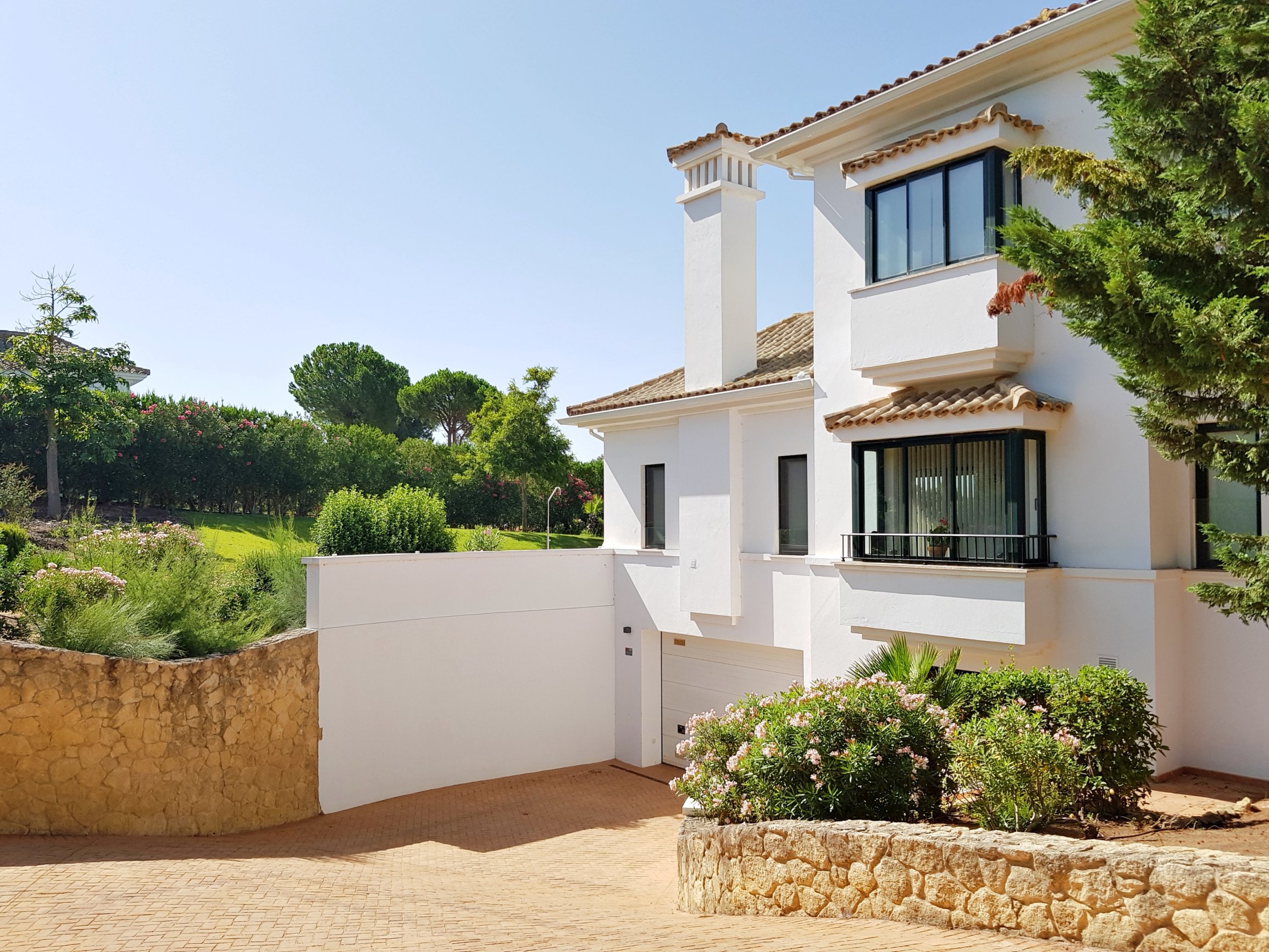 Andaluz Homes