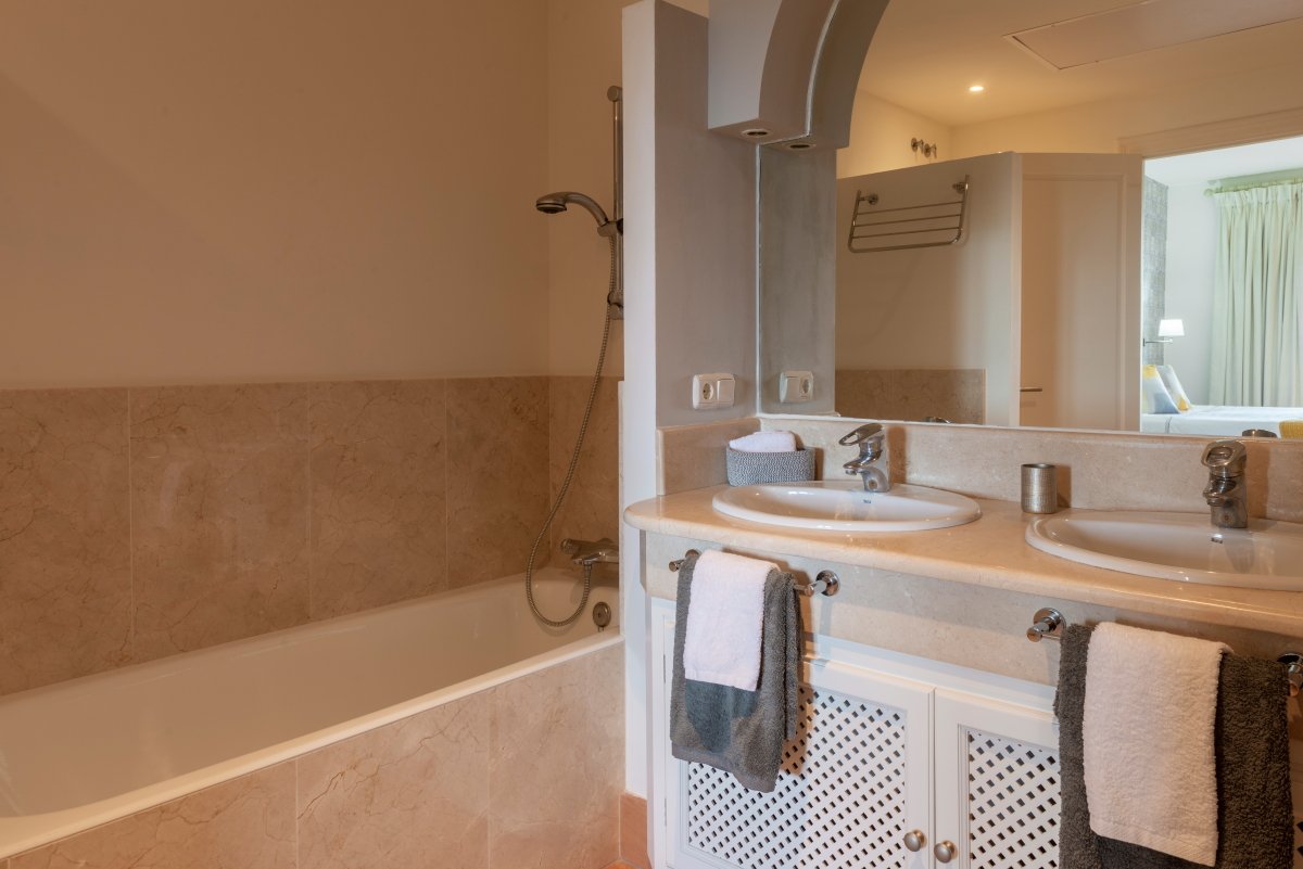 Andaluz Homes