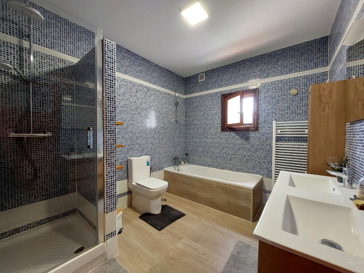 Andaluz Homes