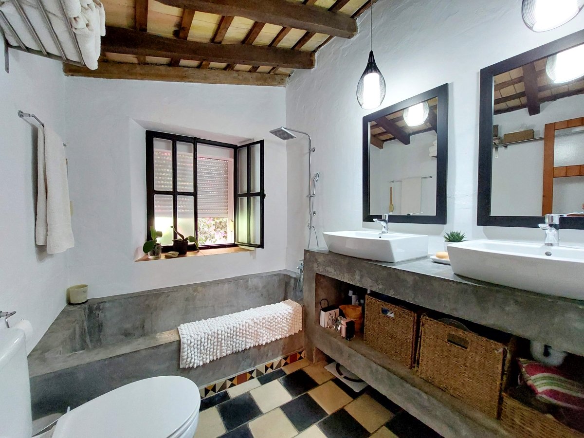 Andaluz Homes