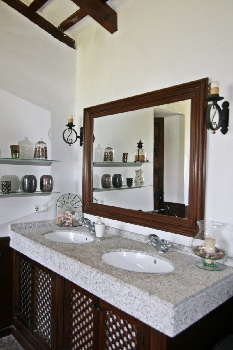 Andaluz Homes
