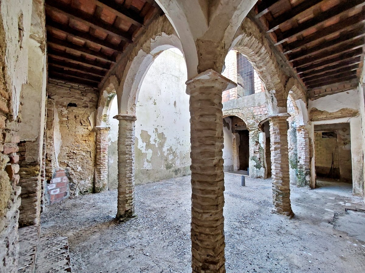 Andaluz Homes