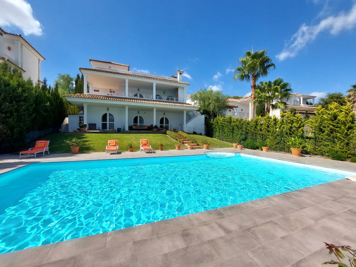 Andaluz Homes