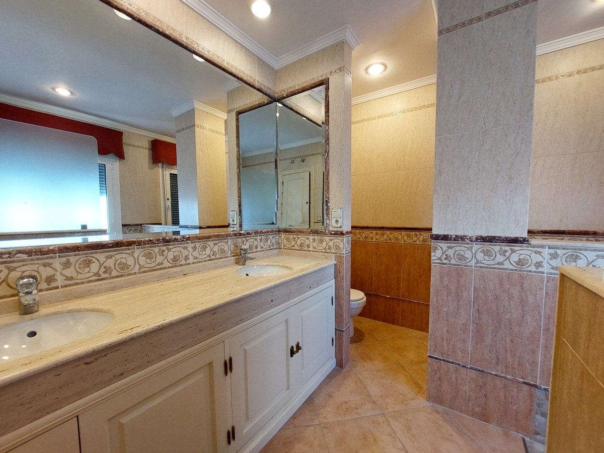 Andaluz Homes