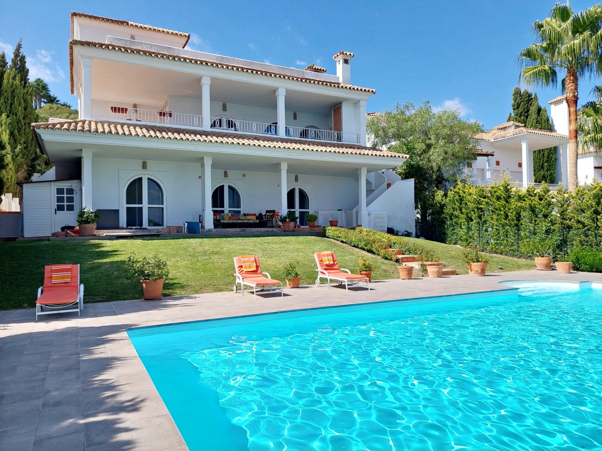 Andaluz Homes