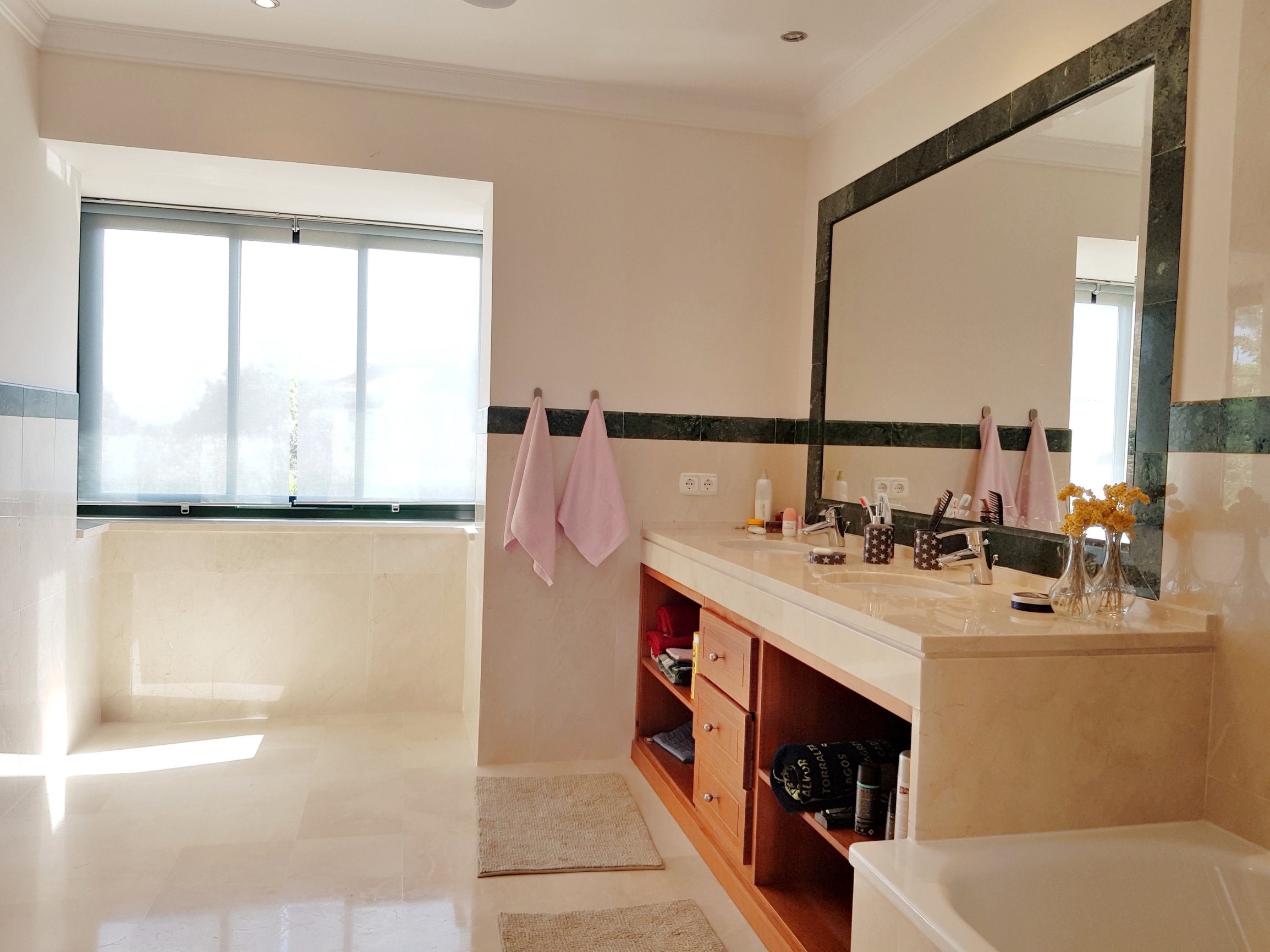 Andaluz Homes