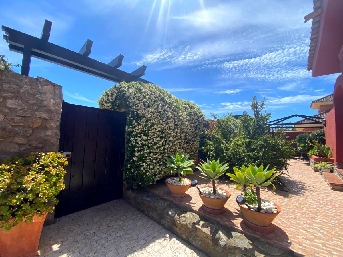 Andaluz Homes