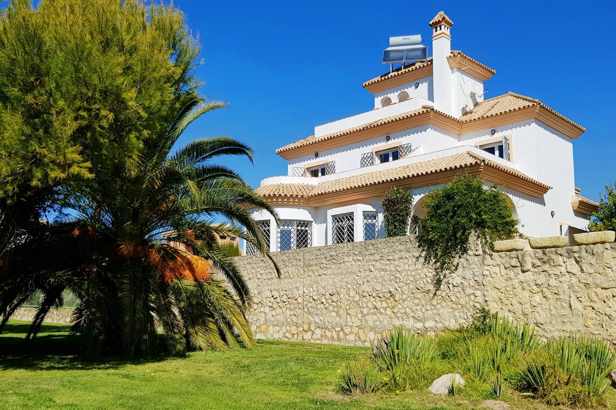 Andaluz Homes
