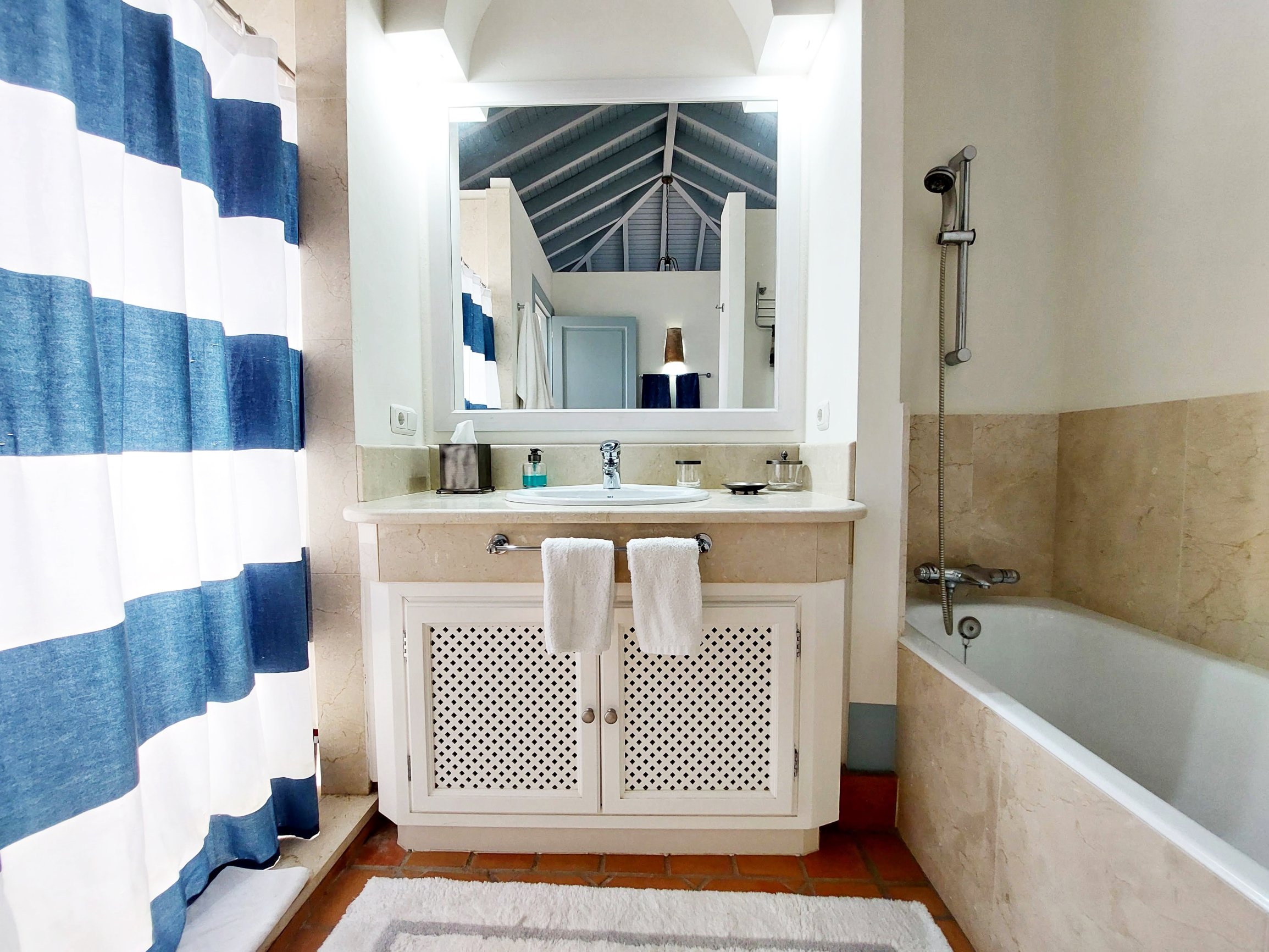 Andaluz Homes