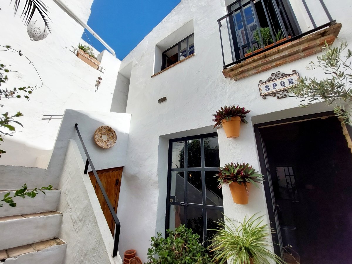 Andaluz Homes