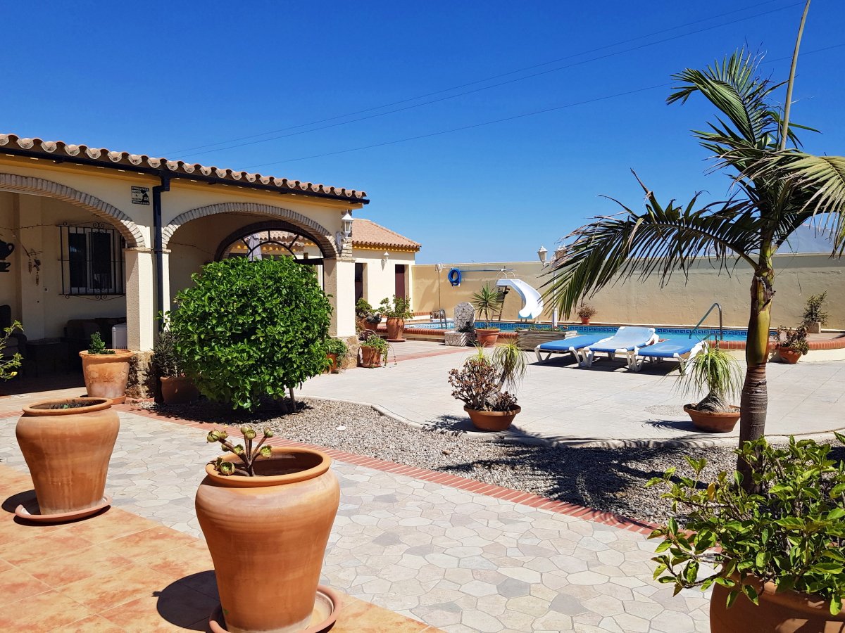 Andaluz Homes