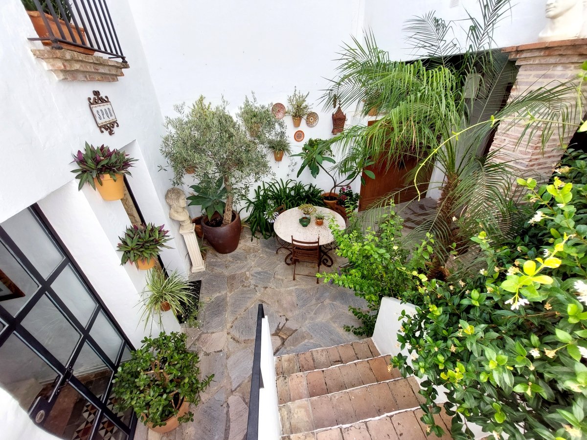 Andaluz Homes
