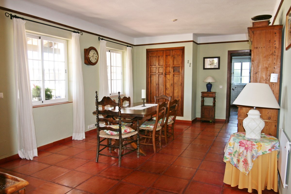 Andaluz Homes