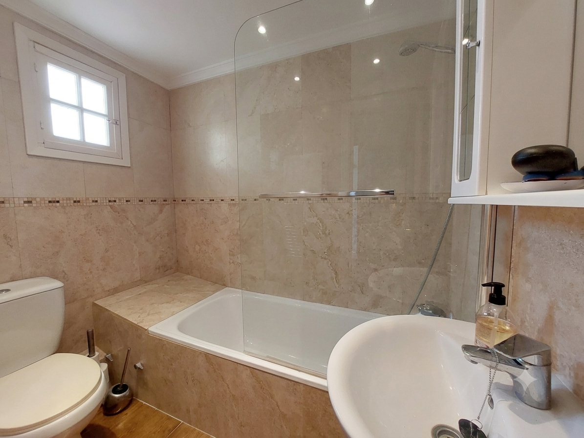Andaluz Homes